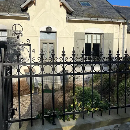 Maison 1920 Face Aux Remparts * Guerande